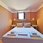 Anaroussa Diros 度假居
